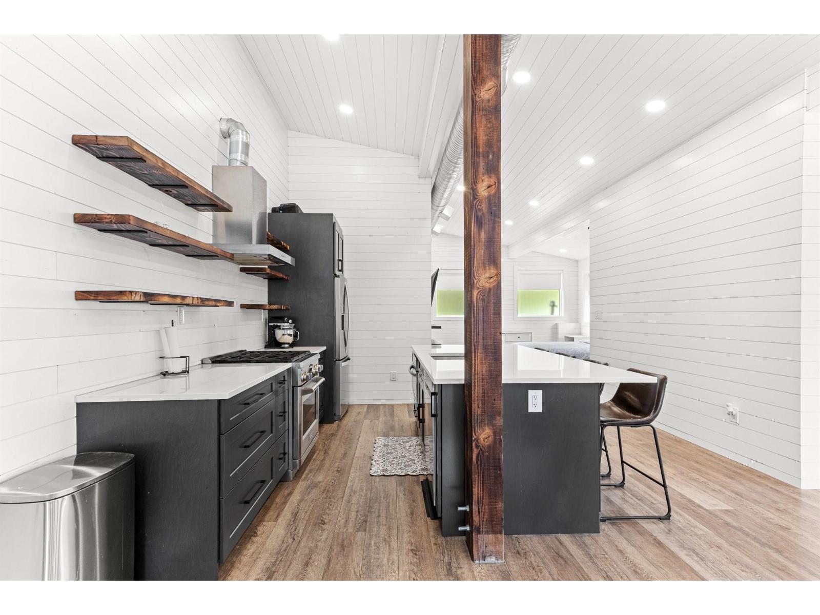 7025 HESSLEA CRESCENT, Abbotsford