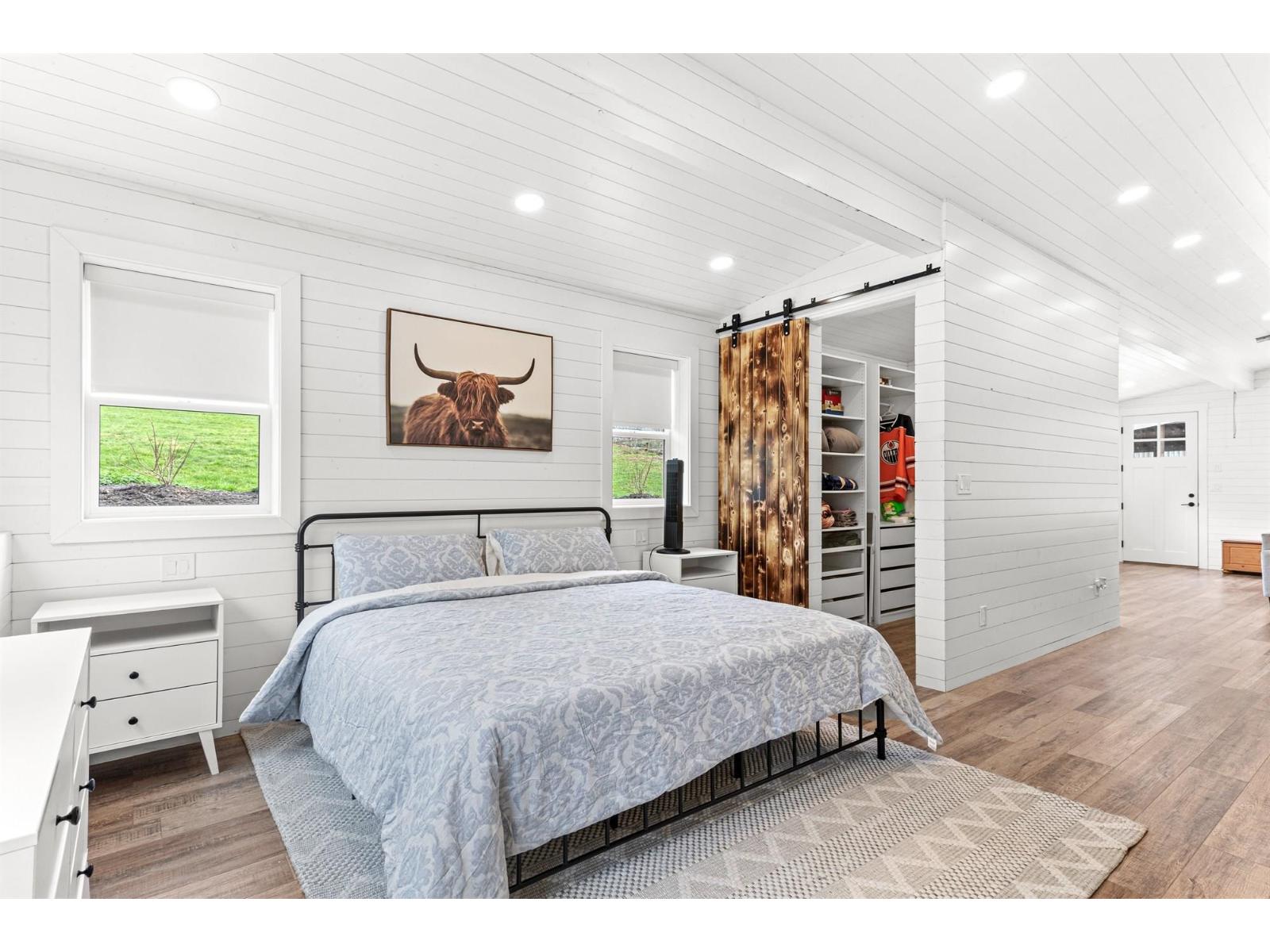 7025 HESSLEA CRESCENT, Abbotsford