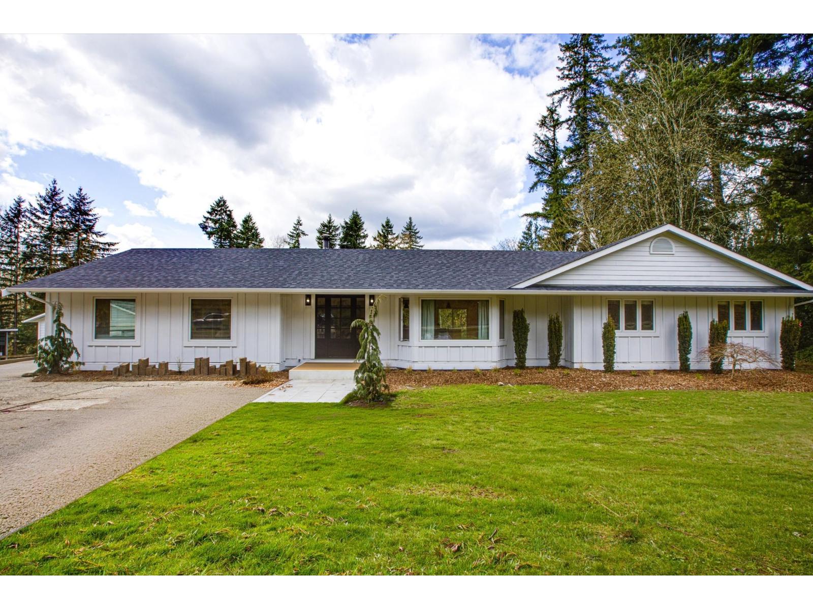 4 Bed, 4 Bath House for Sale in Abbotsford – 7025 HESSLEA CRESCENT, Abbotsford – MLS# R3146062