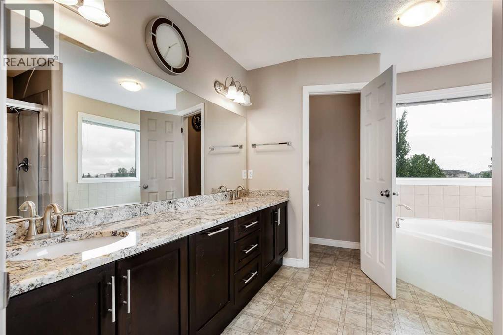 92 Everhollow Way SW - 31