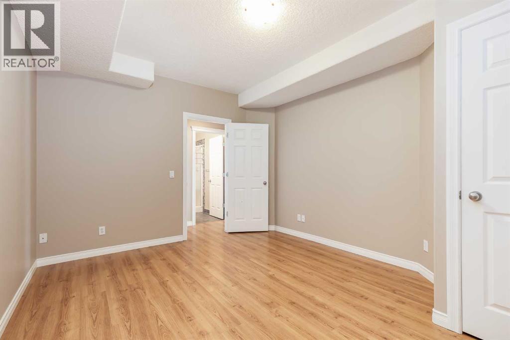 92 Everhollow Way SW - 42