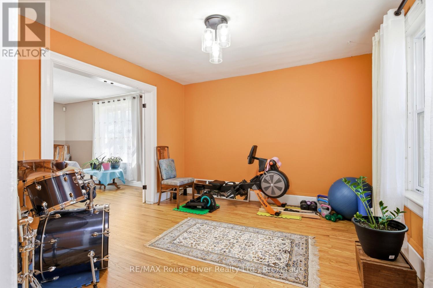 111 LINGHAM STREET - 11