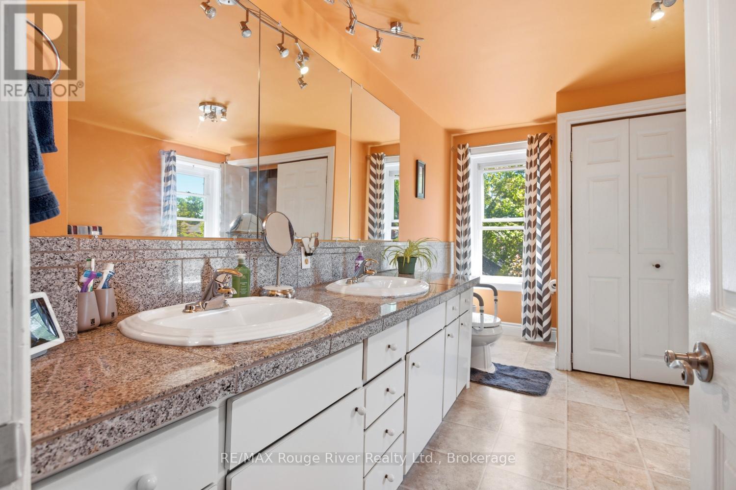 111 LINGHAM STREET - 15