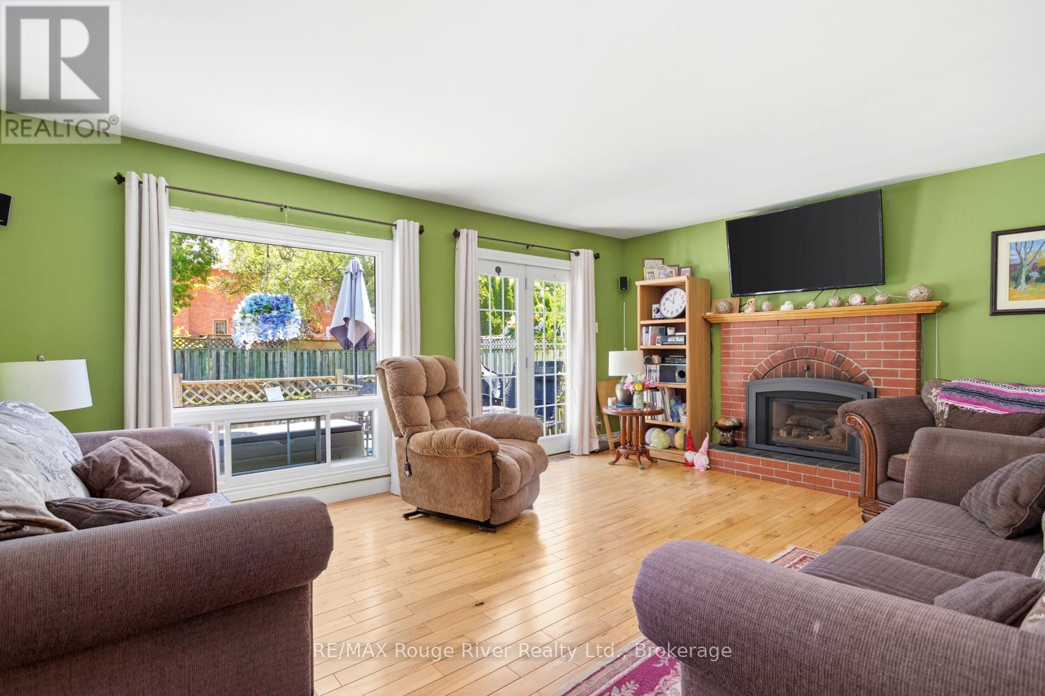 111 LINGHAM STREET - 24