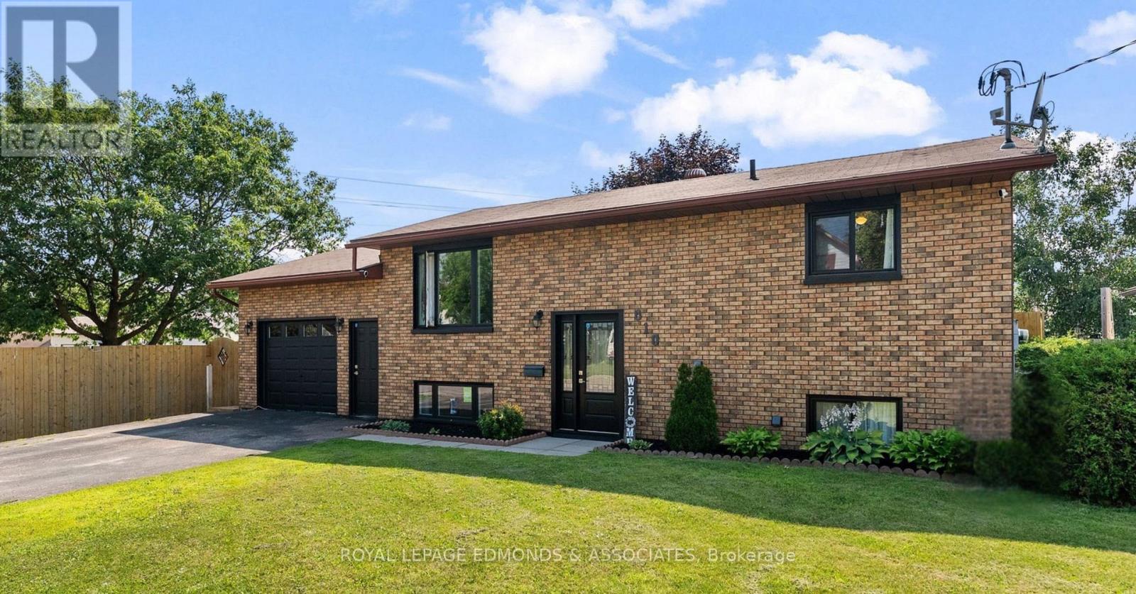 610 EGANVILLE ROAD, Ottawa. Luxury613. By Peter Sagos - Image 3