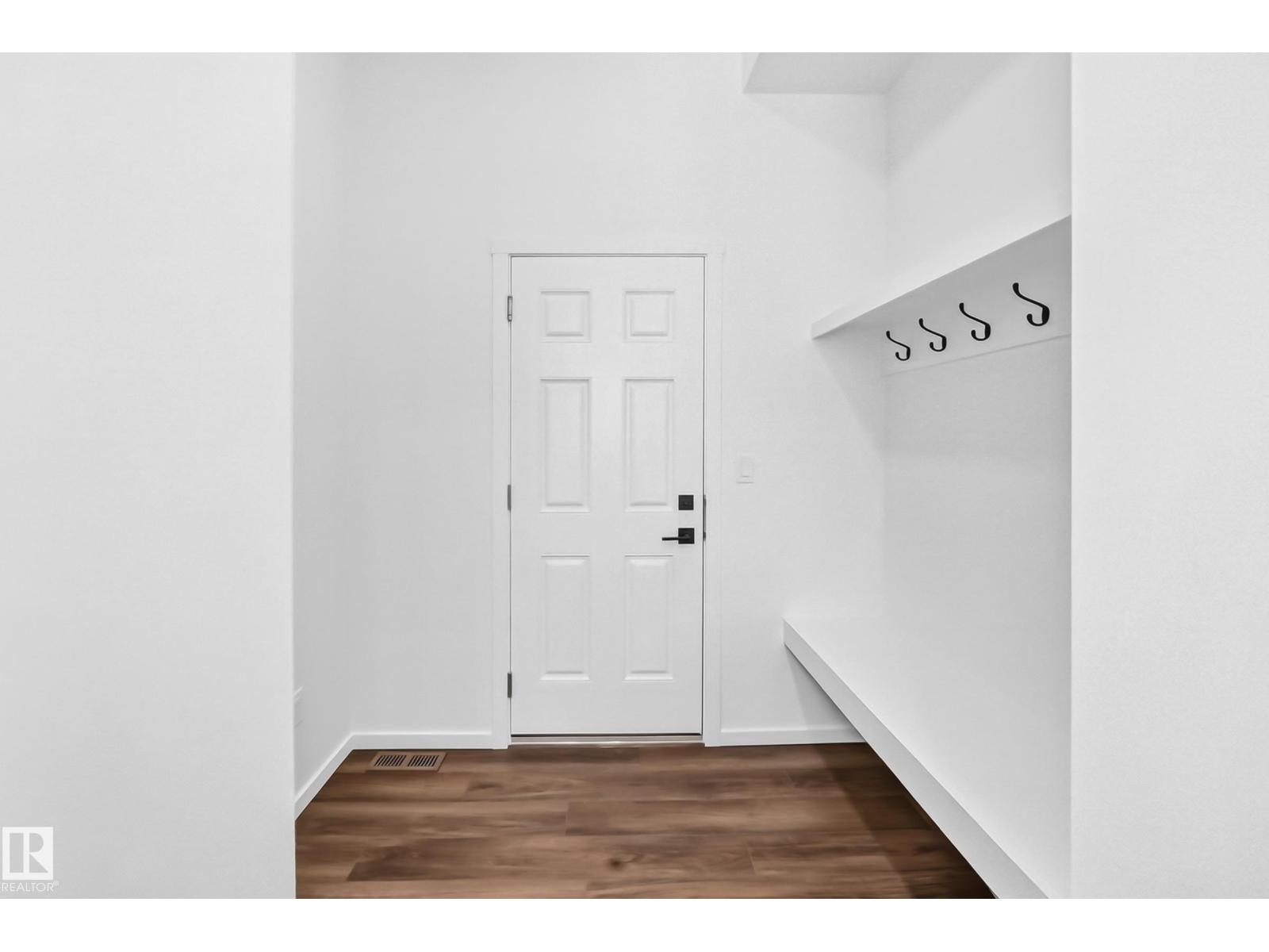 1508 205 ST NW - 23