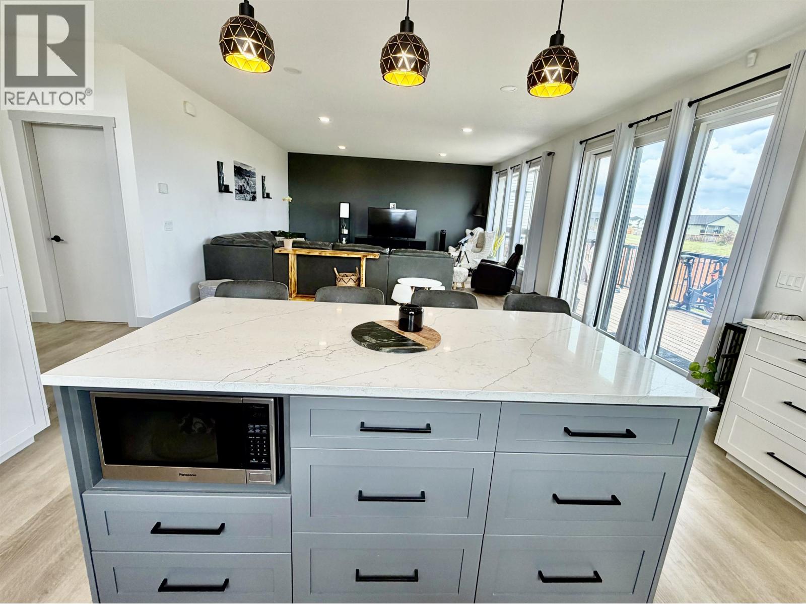 8107 81A STREET - 16