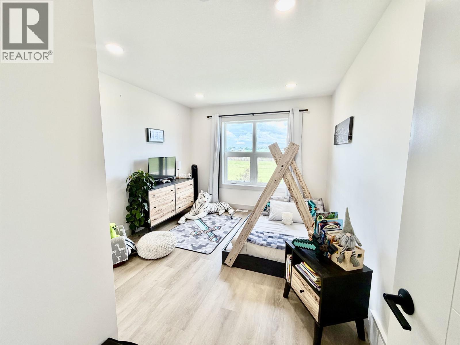 8107 81A STREET - 25