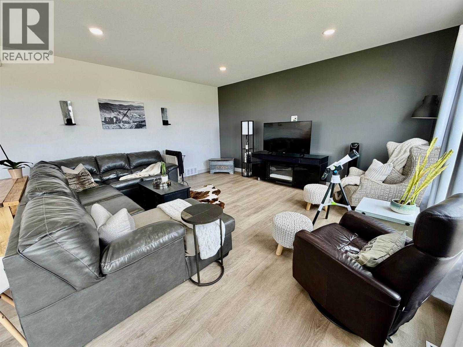 8107 81A STREET - 2
