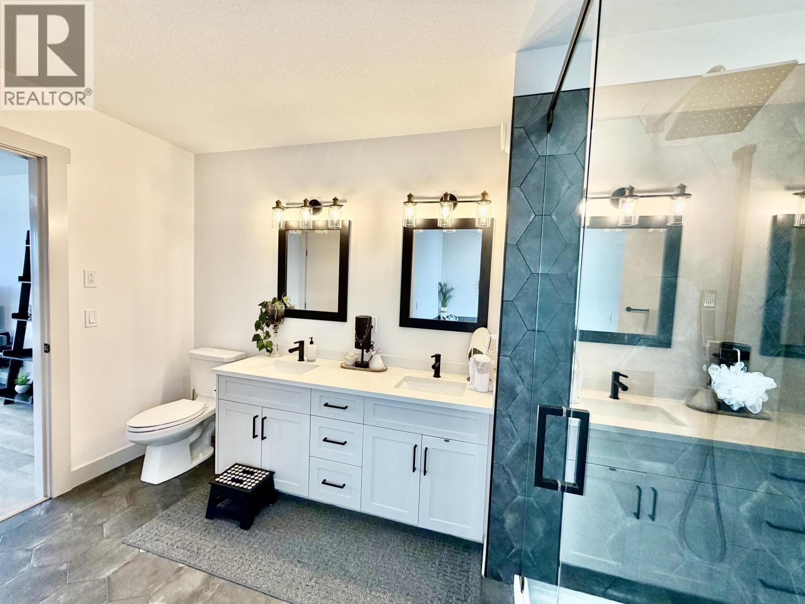 8107 81A STREET - 35