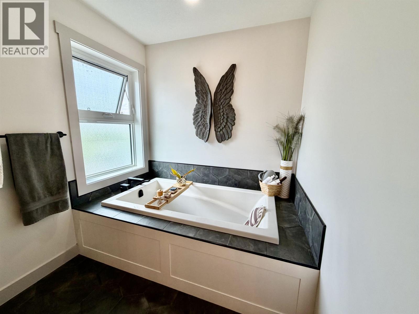 8107 81A STREET - 34