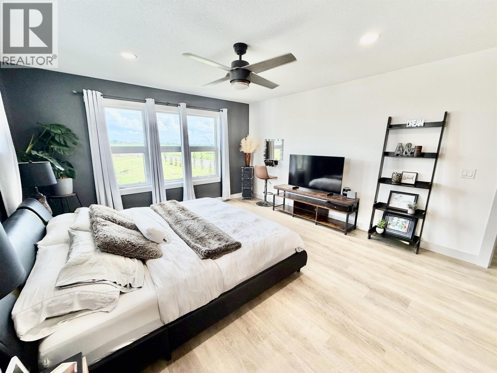 8107 81A STREET - 28