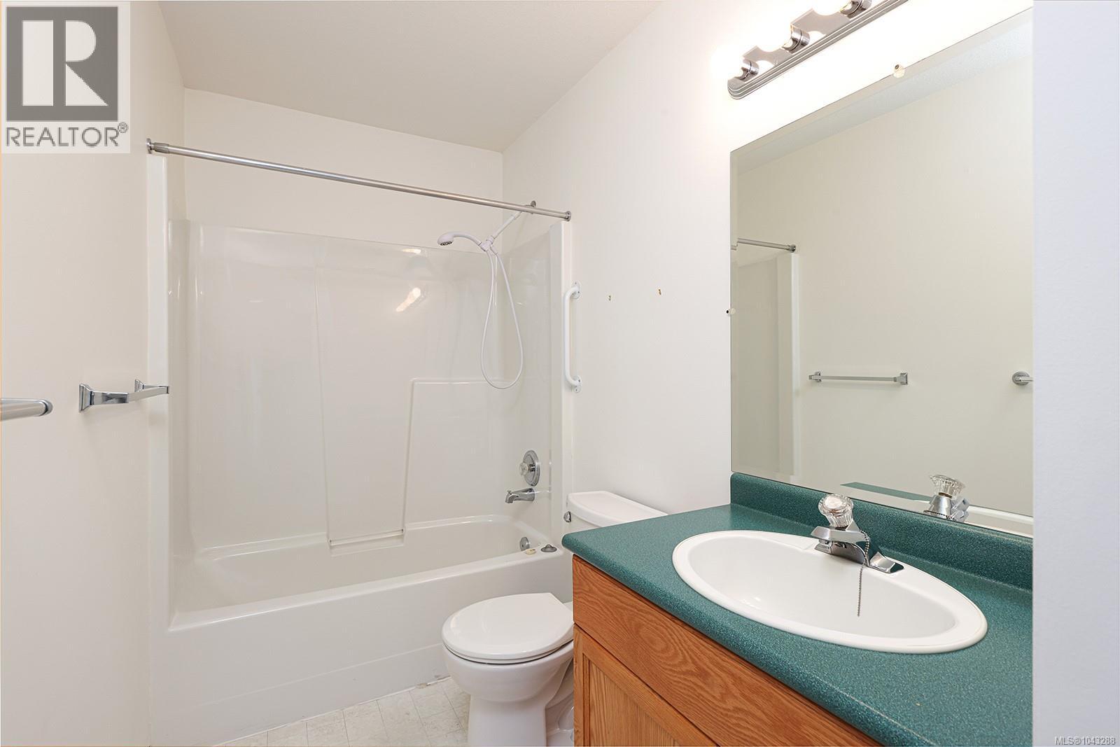 #3 3355 First St - 18