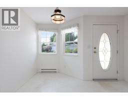 Dining nook - 3 3355 First St, Cumberland, BC V0R1S0 Photo 6