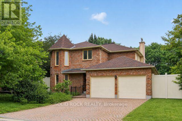 54 HUNTSMAN CRESCENT - 1