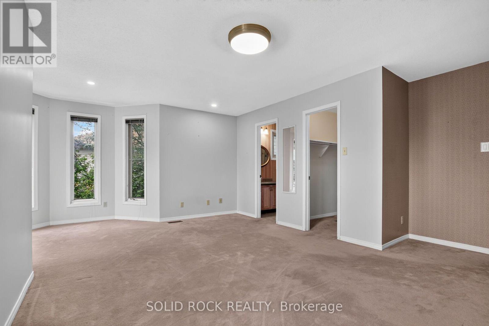 54 HUNTSMAN CRESCENT - 18