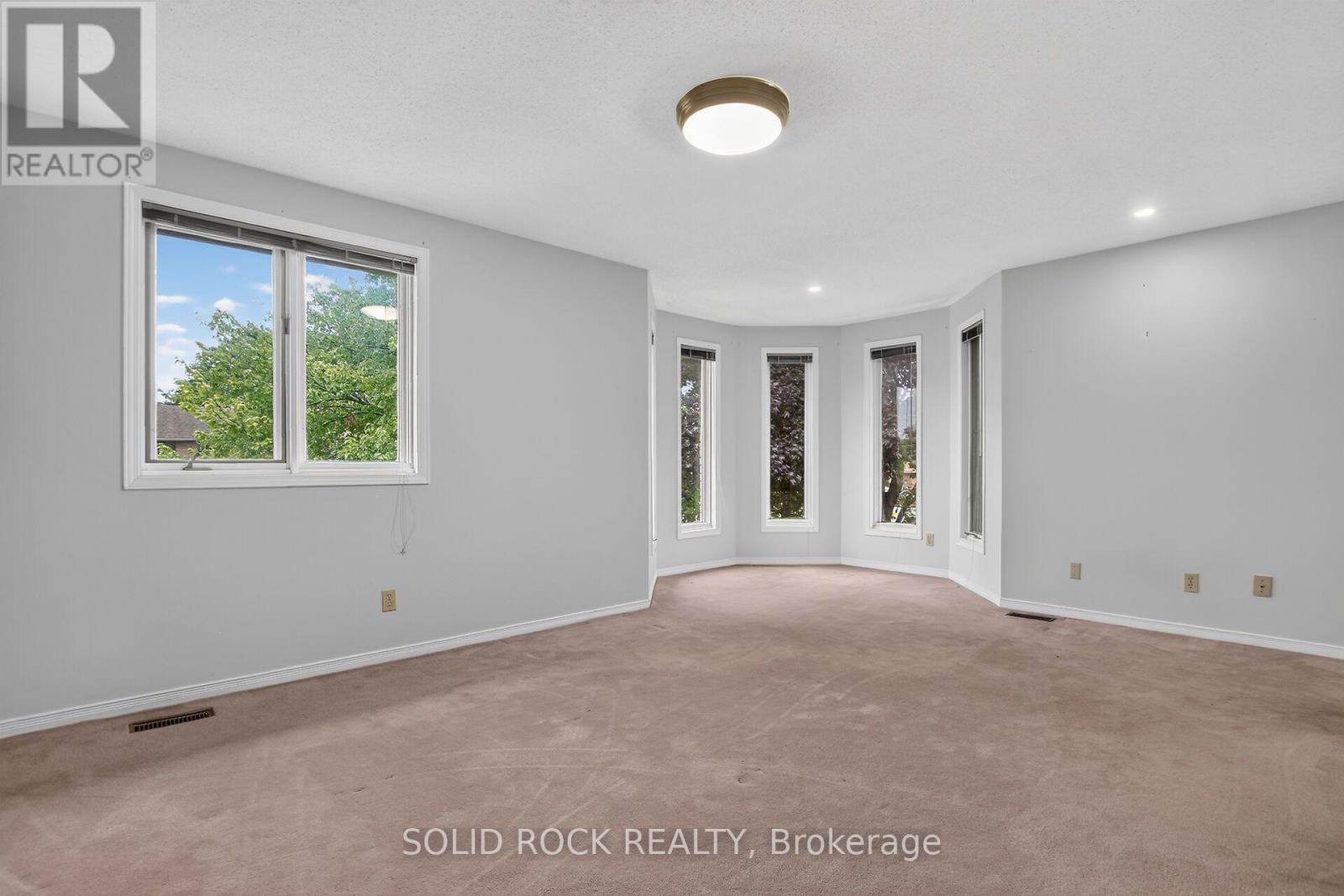 54 HUNTSMAN CRESCENT - 19