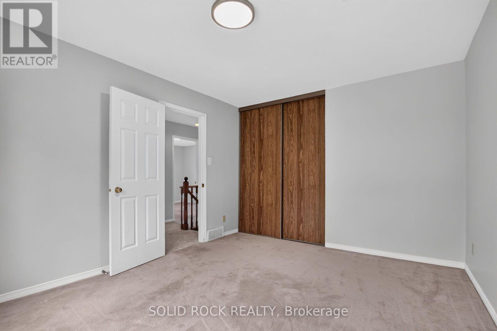 54 HUNTSMAN CRESCENT - 30