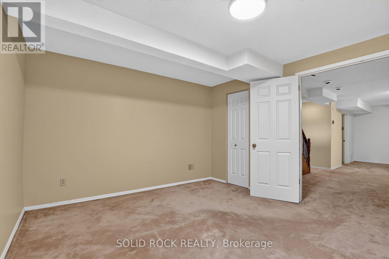 54 HUNTSMAN CRESCENT - 39