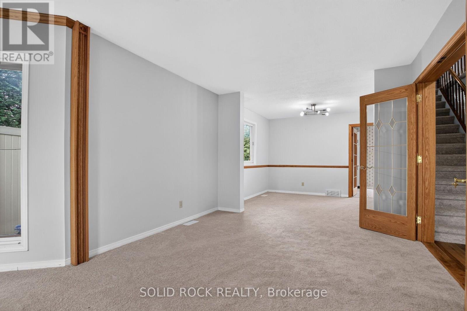 54 HUNTSMAN CRESCENT - 6