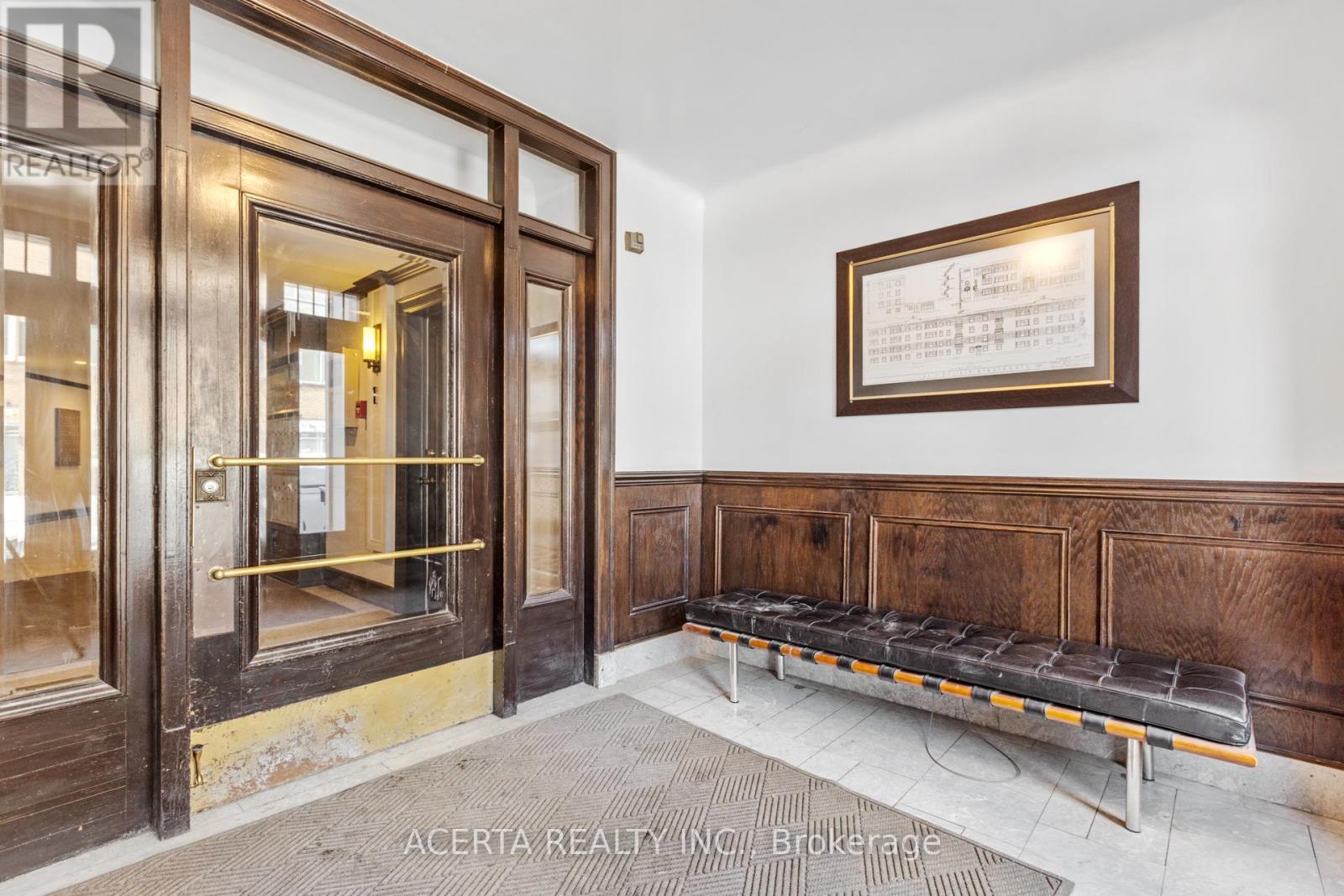 26 – 612 BANK STREET, Ottawa. Luxury613. By Peter Sagos - Image 2