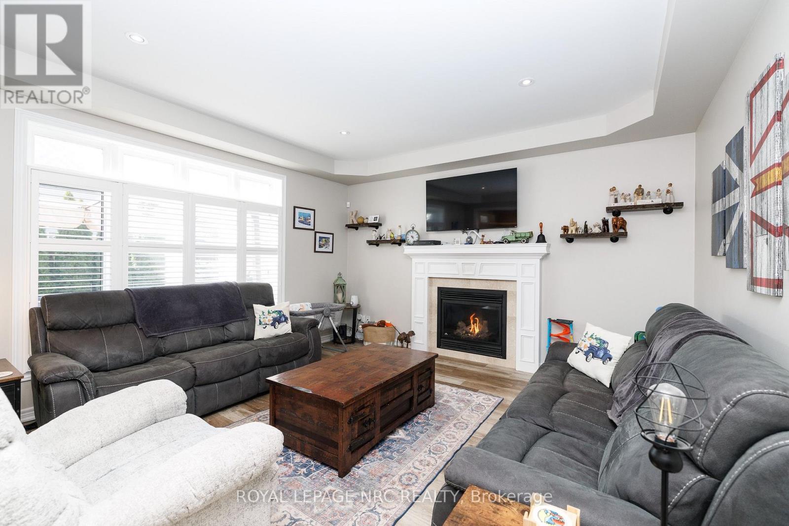 12 WILFRID LAURIER CRESCENT - Image 11