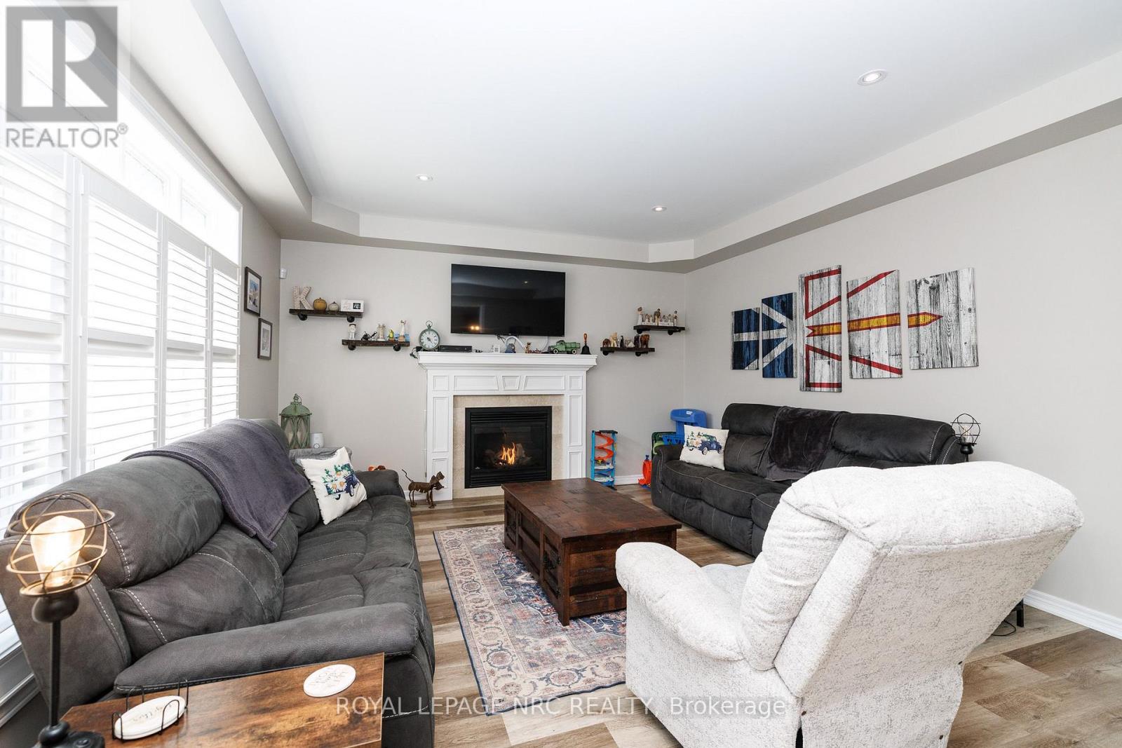12 WILFRID LAURIER CRESCENT - Image 13