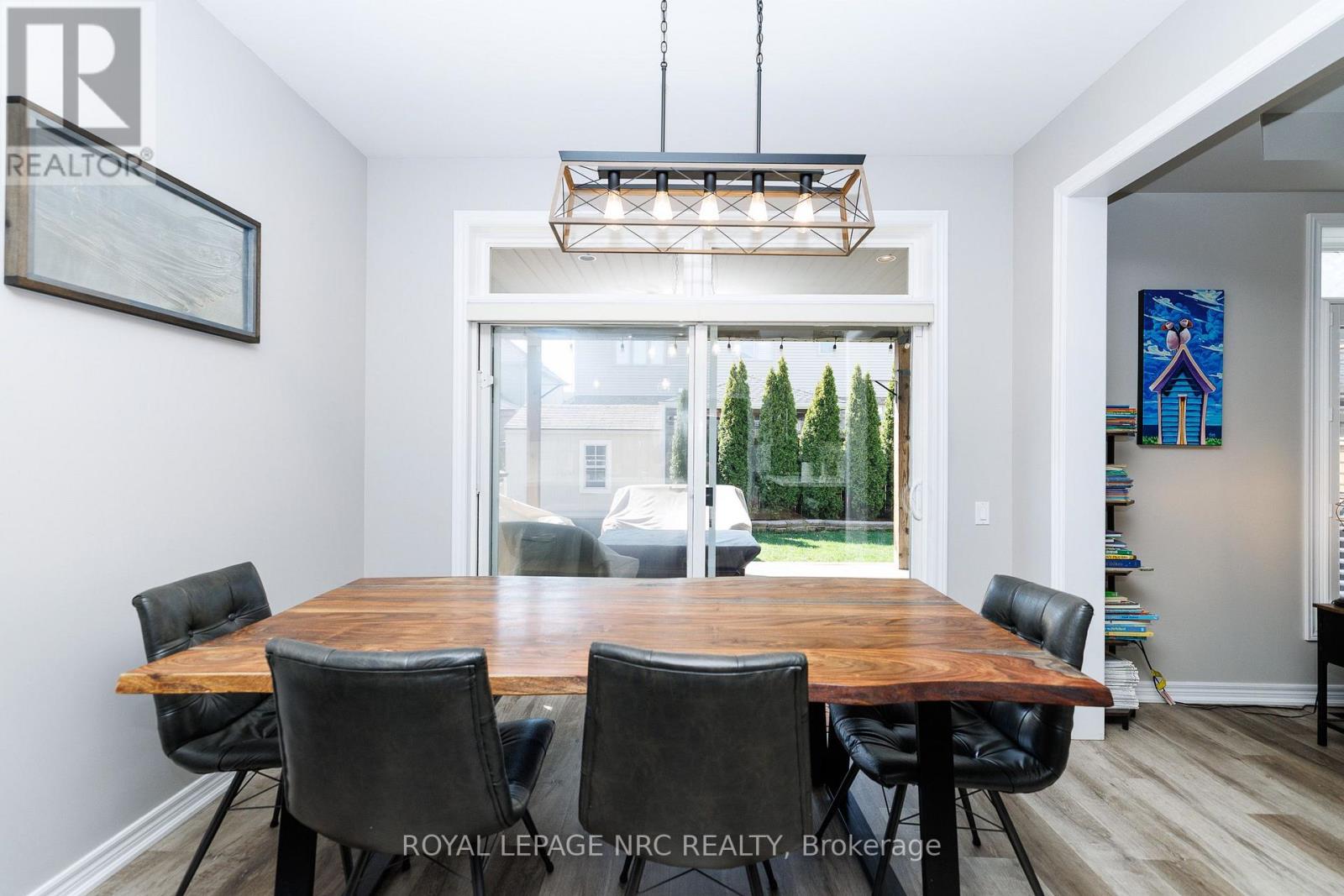 12 WILFRID LAURIER CRESCENT - Image 9