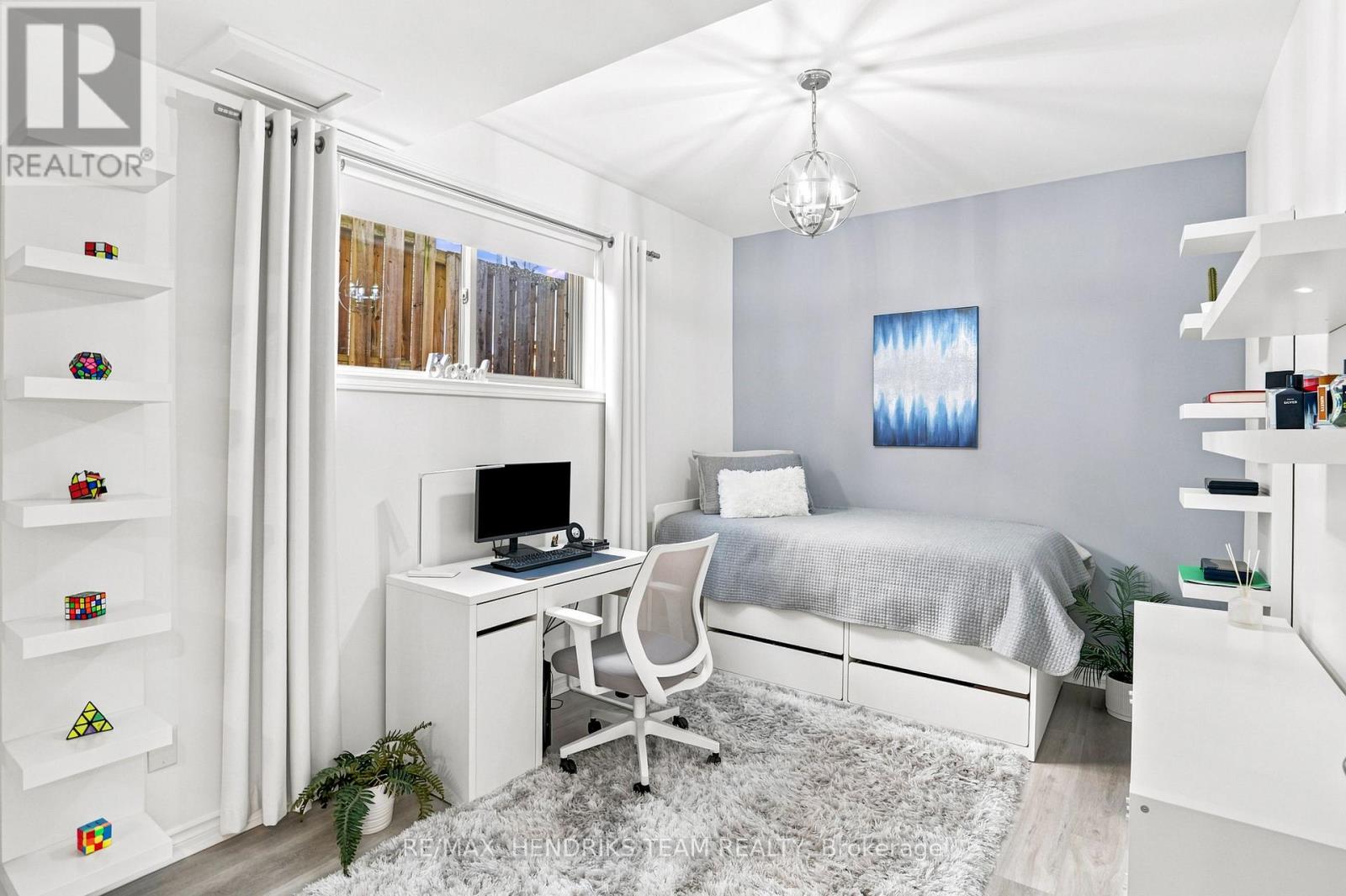 7032 KELLY DRIVE - 23