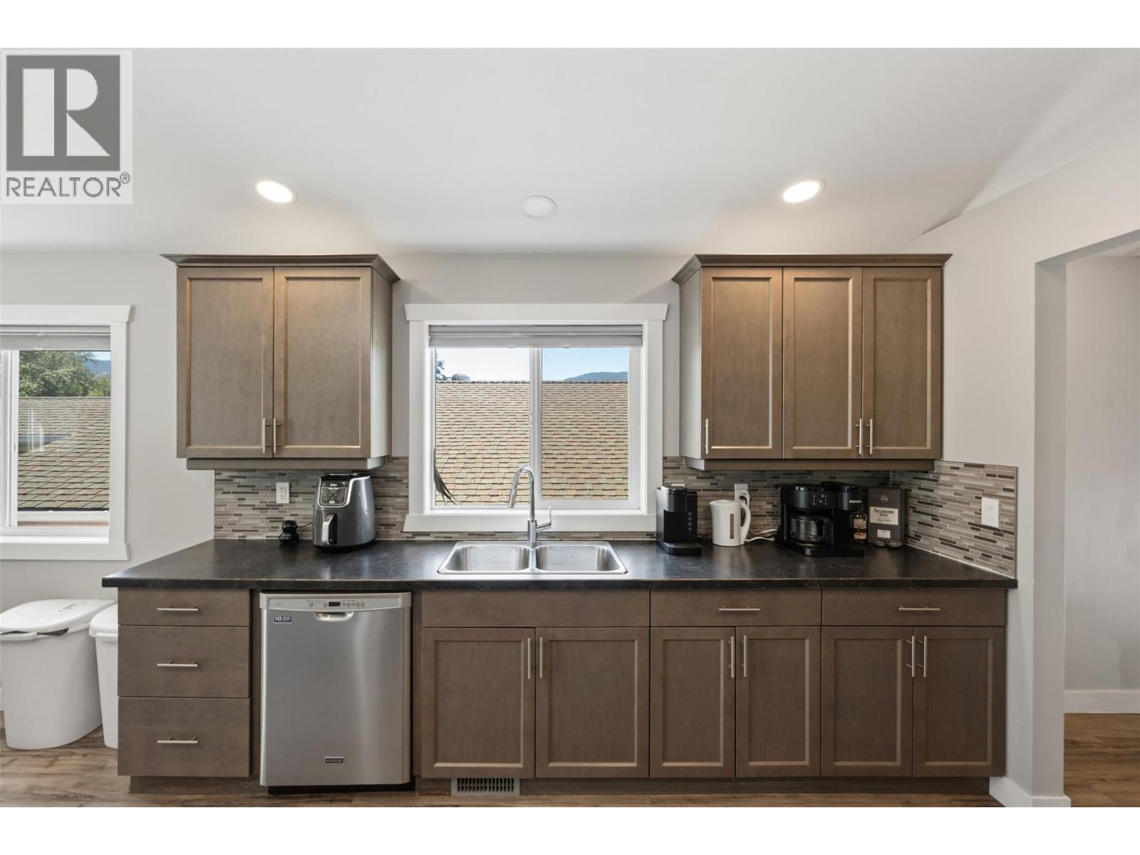 28 Huth Avenue - 16