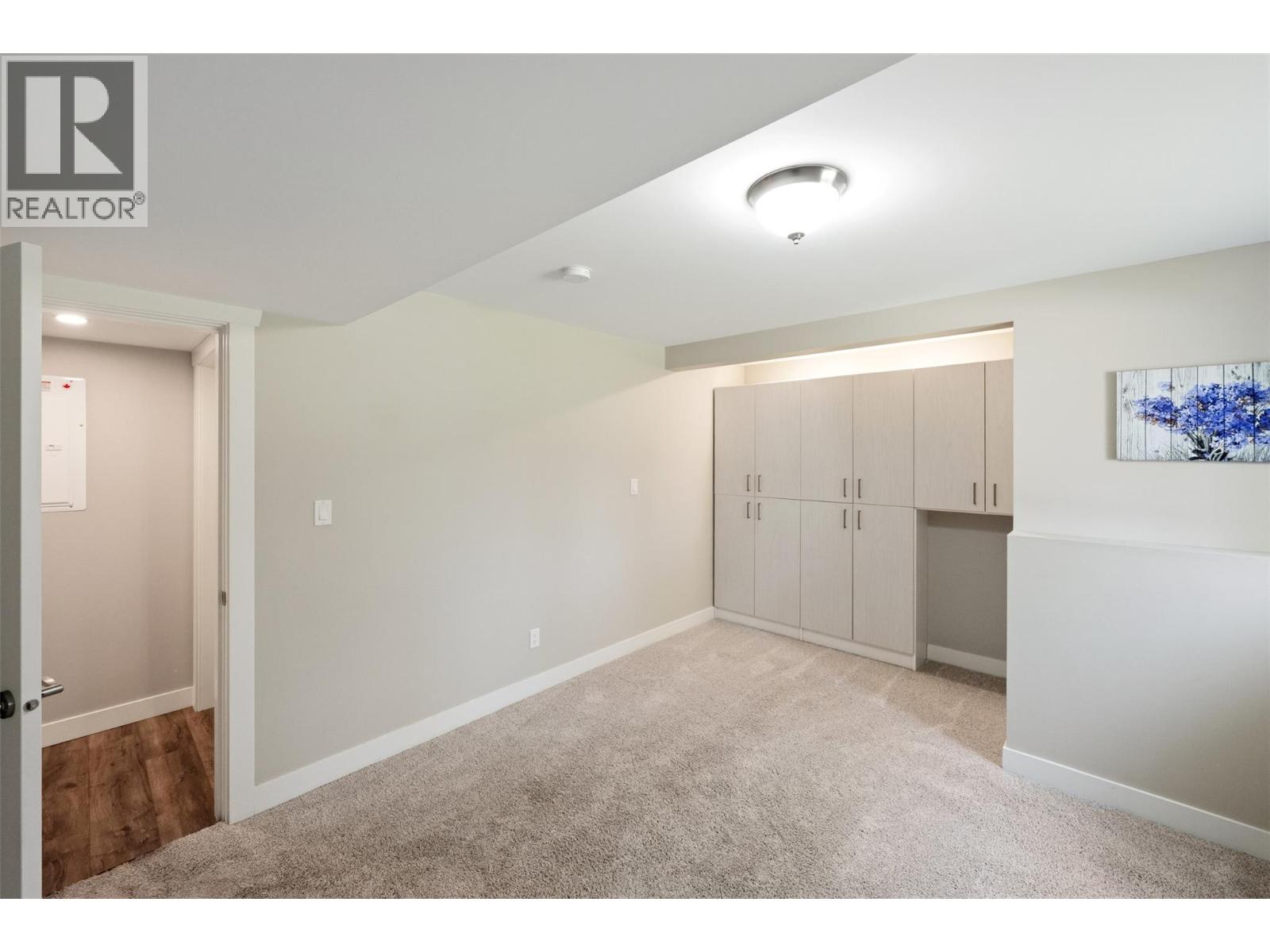28 Huth Avenue - 32