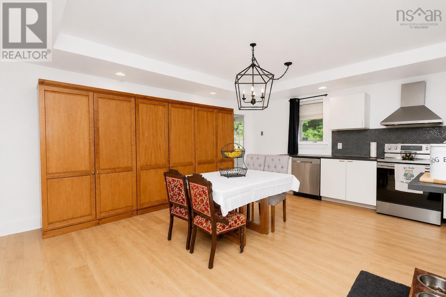 8077 East Bay Highway - 23