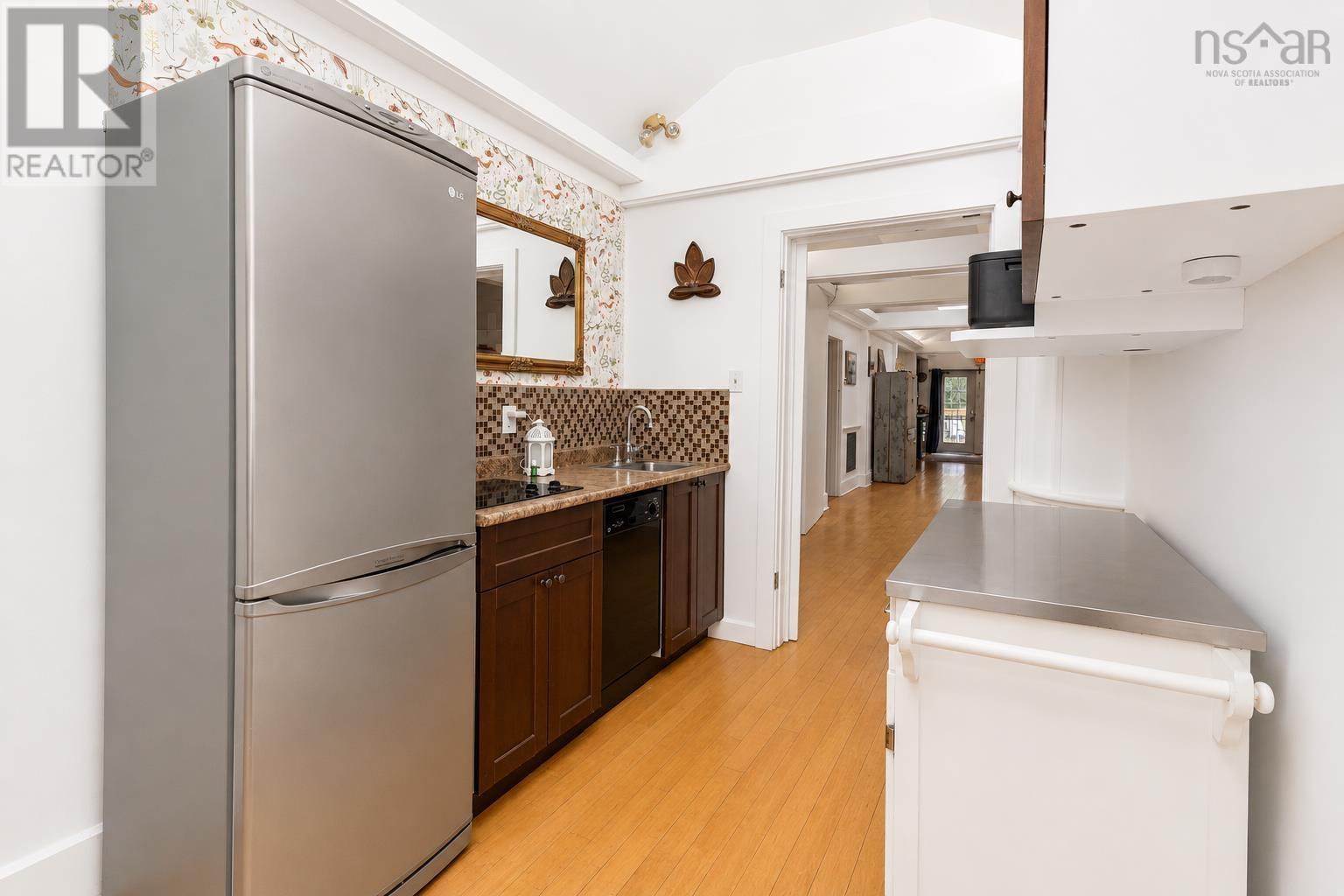 8077 East Bay Highway - 29