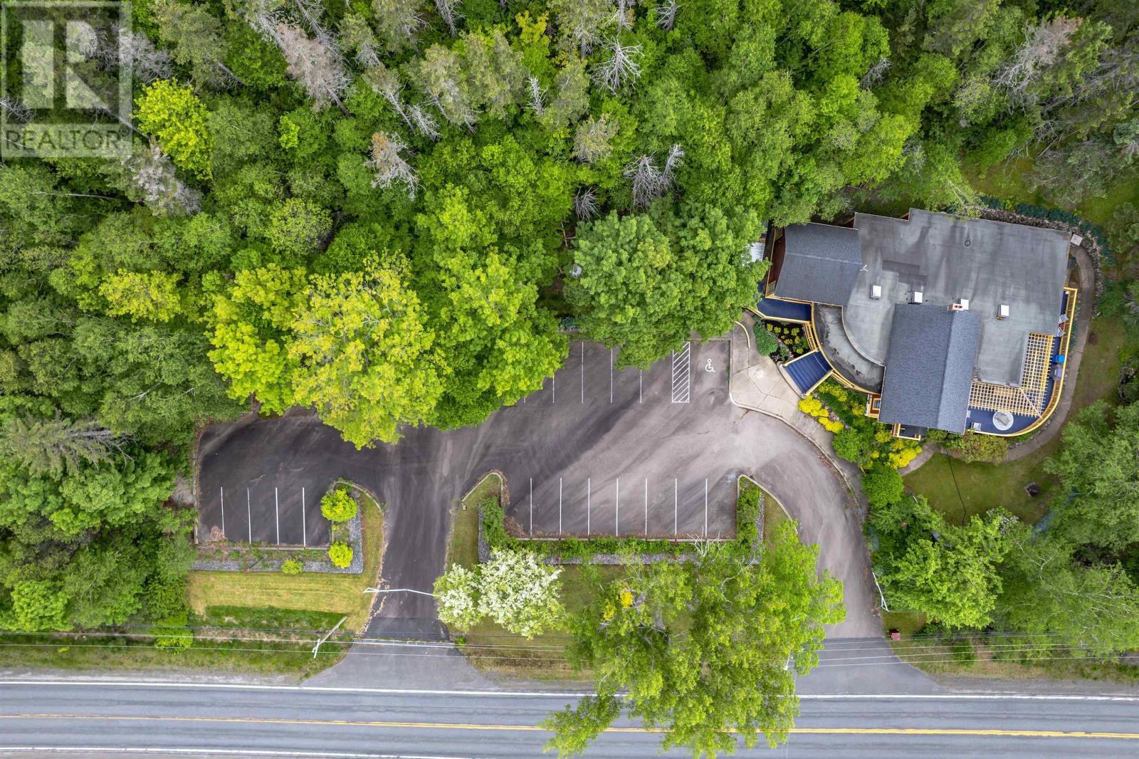 8077 East Bay Highway - 8