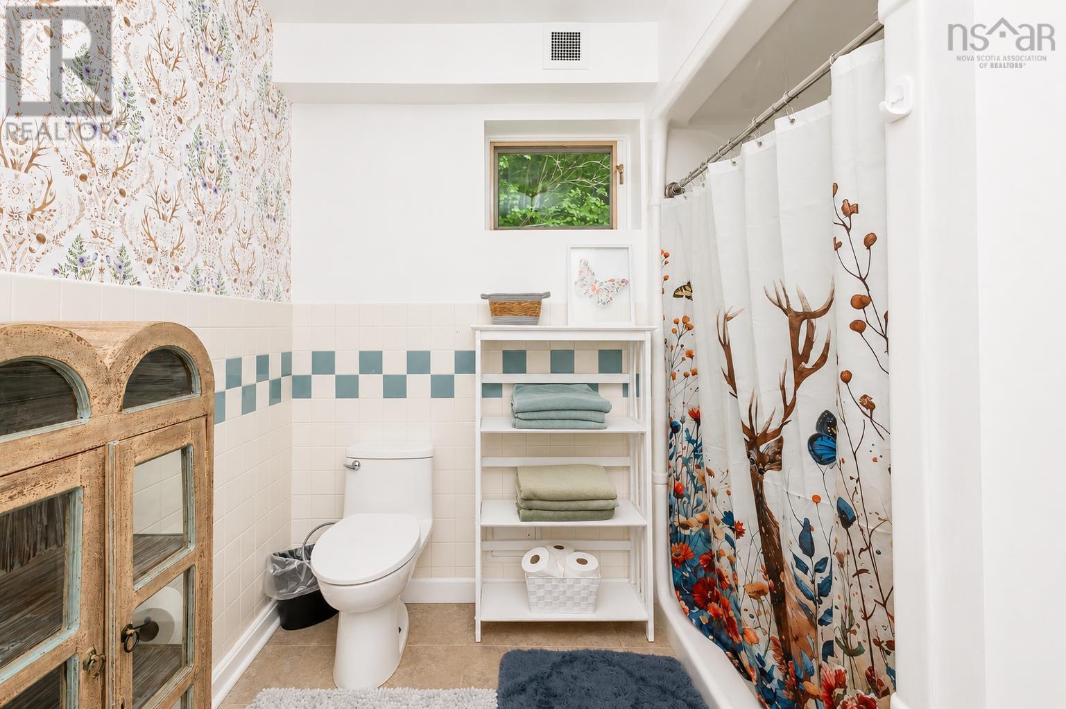 8077 East Bay Highway - 38