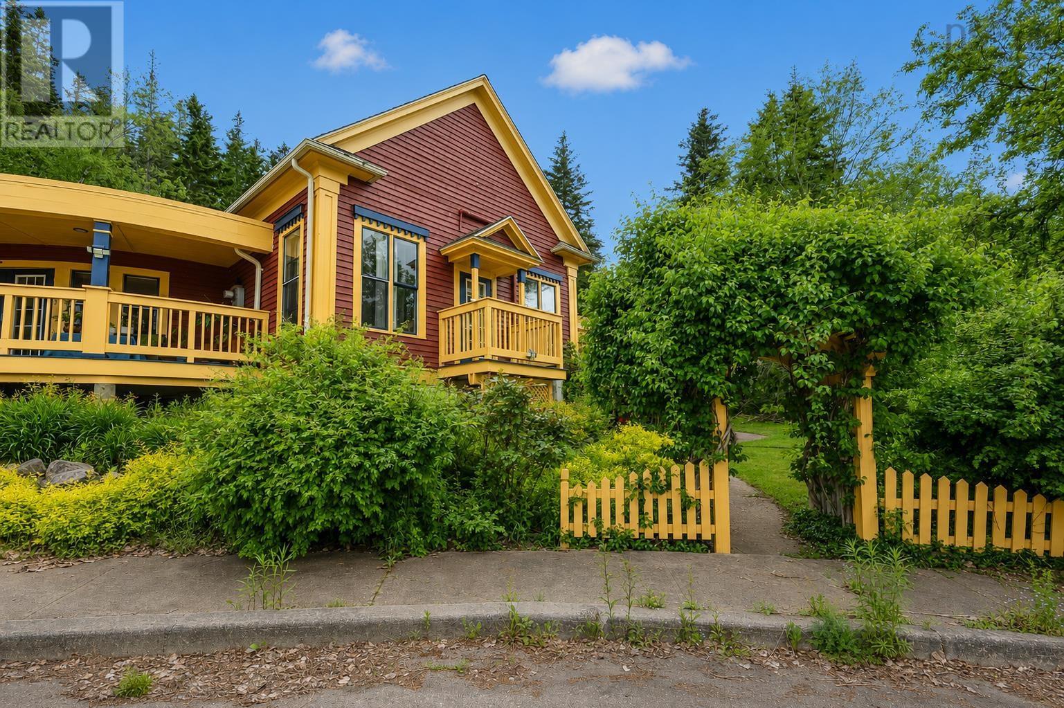 8077 East Bay Highway - 5