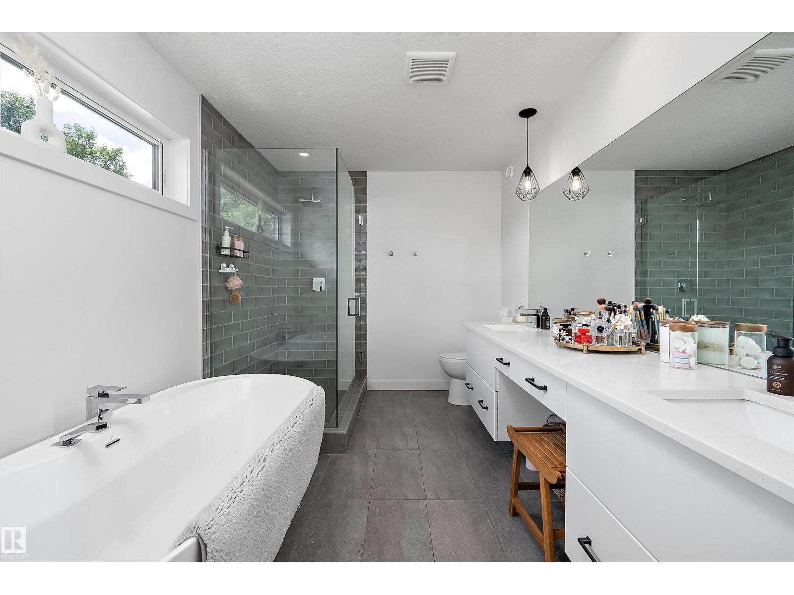 11413 126 ST NW - 38