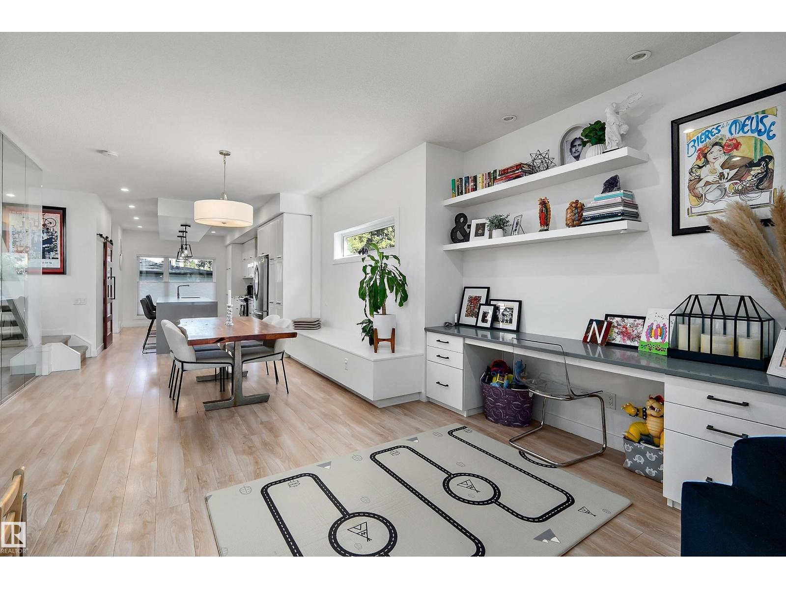 11413 126 ST NW - 8