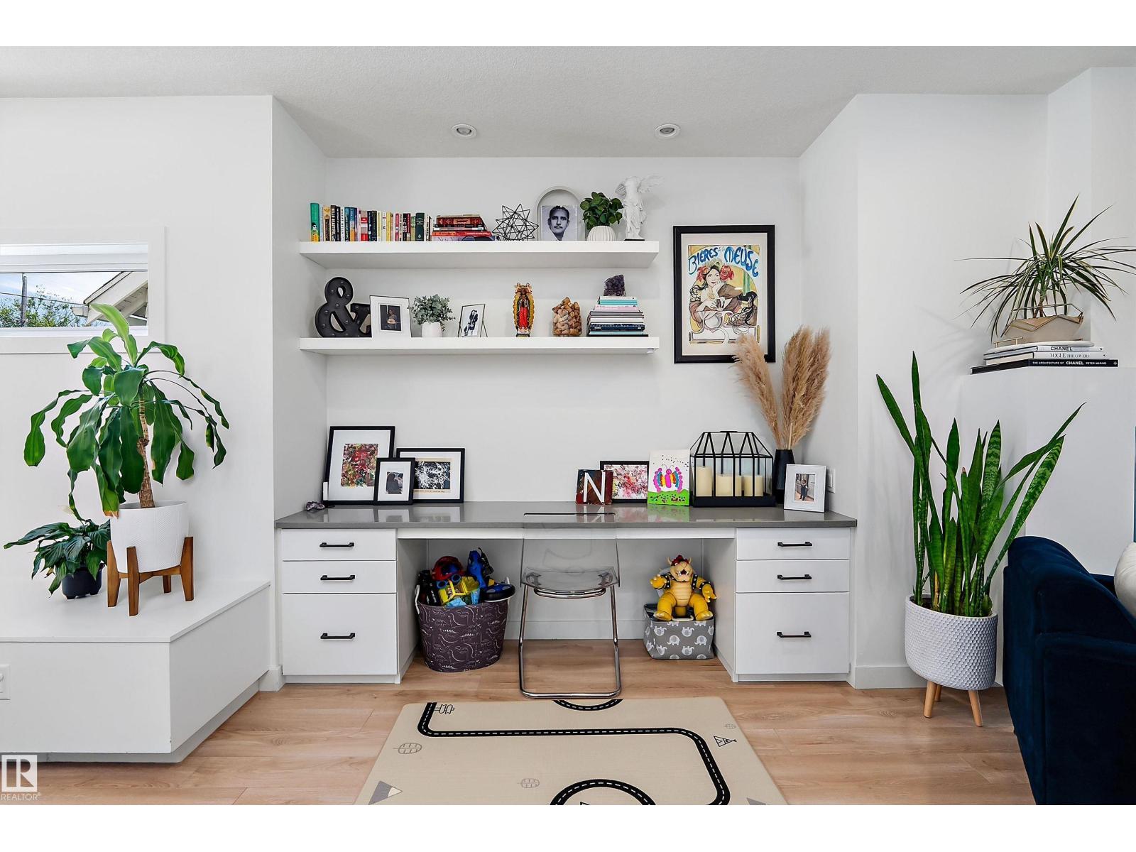 11413 126 ST NW - 9