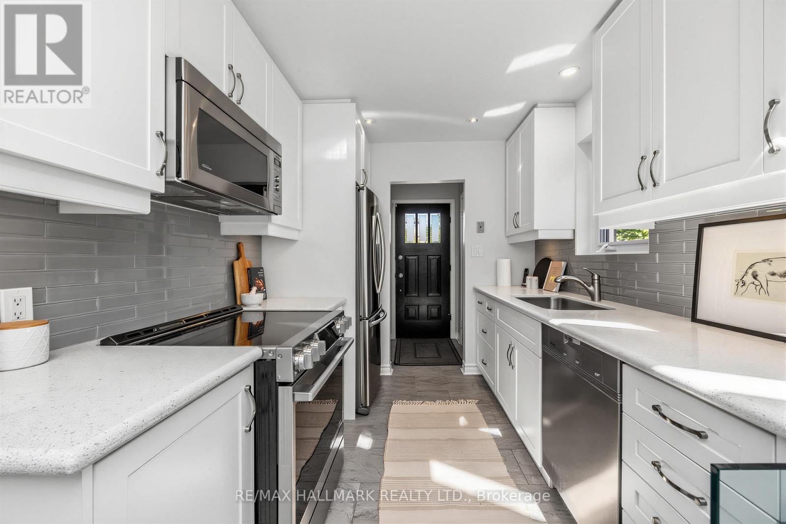 16 CRESTLAND AVENUE - 13