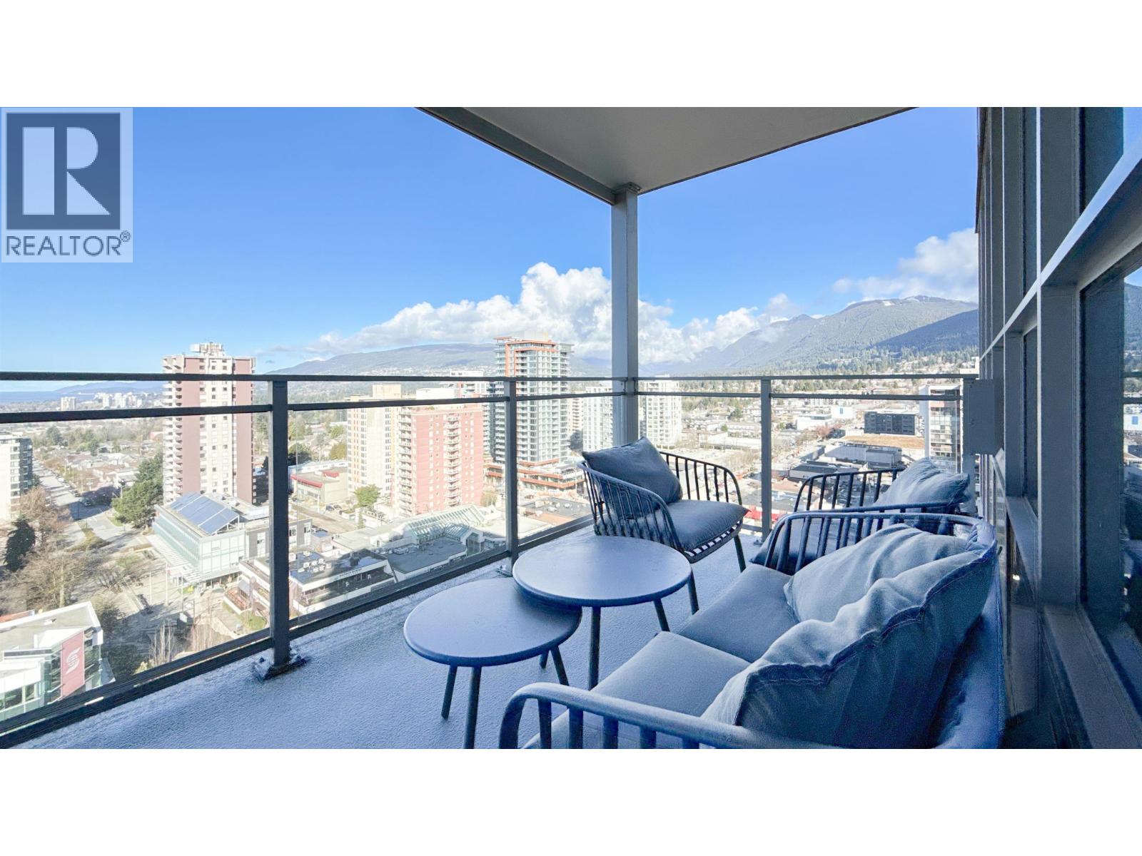 1607 125 E 14TH STREET, North Vancouver