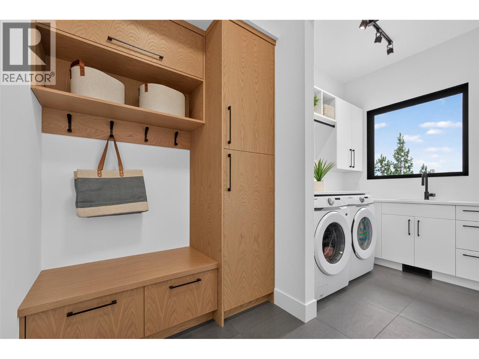  2509 Tallus Heights Drive, West Kelowna