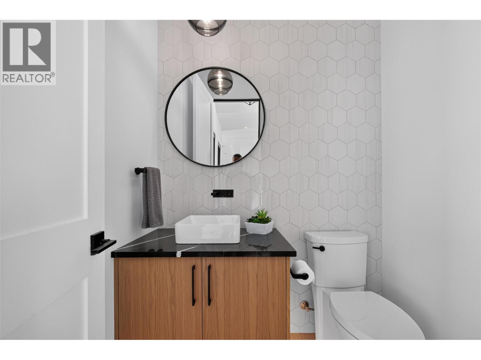  2509 Tallus Heights Drive, West Kelowna