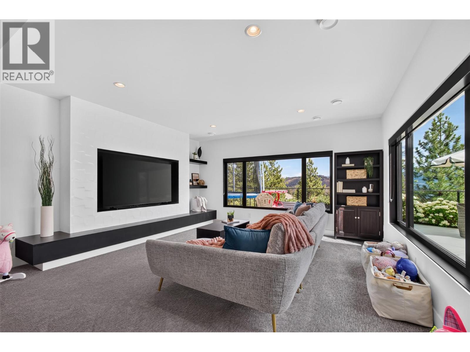  2509 Tallus Heights Drive, West Kelowna