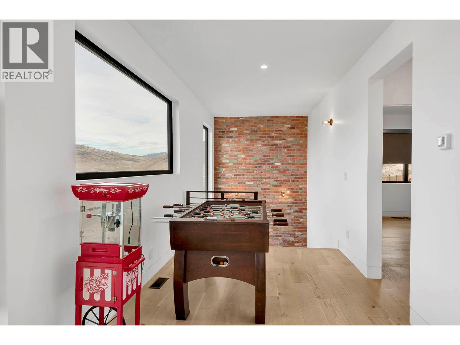 887 Fernie Road - 20