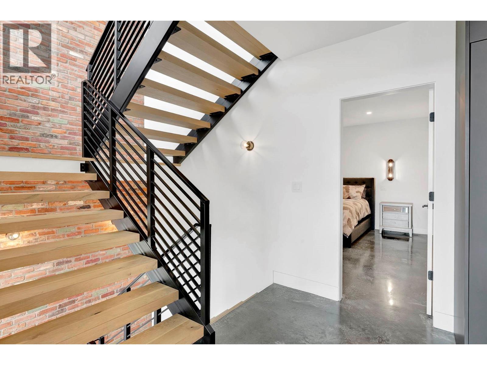 887 Fernie Road - 46