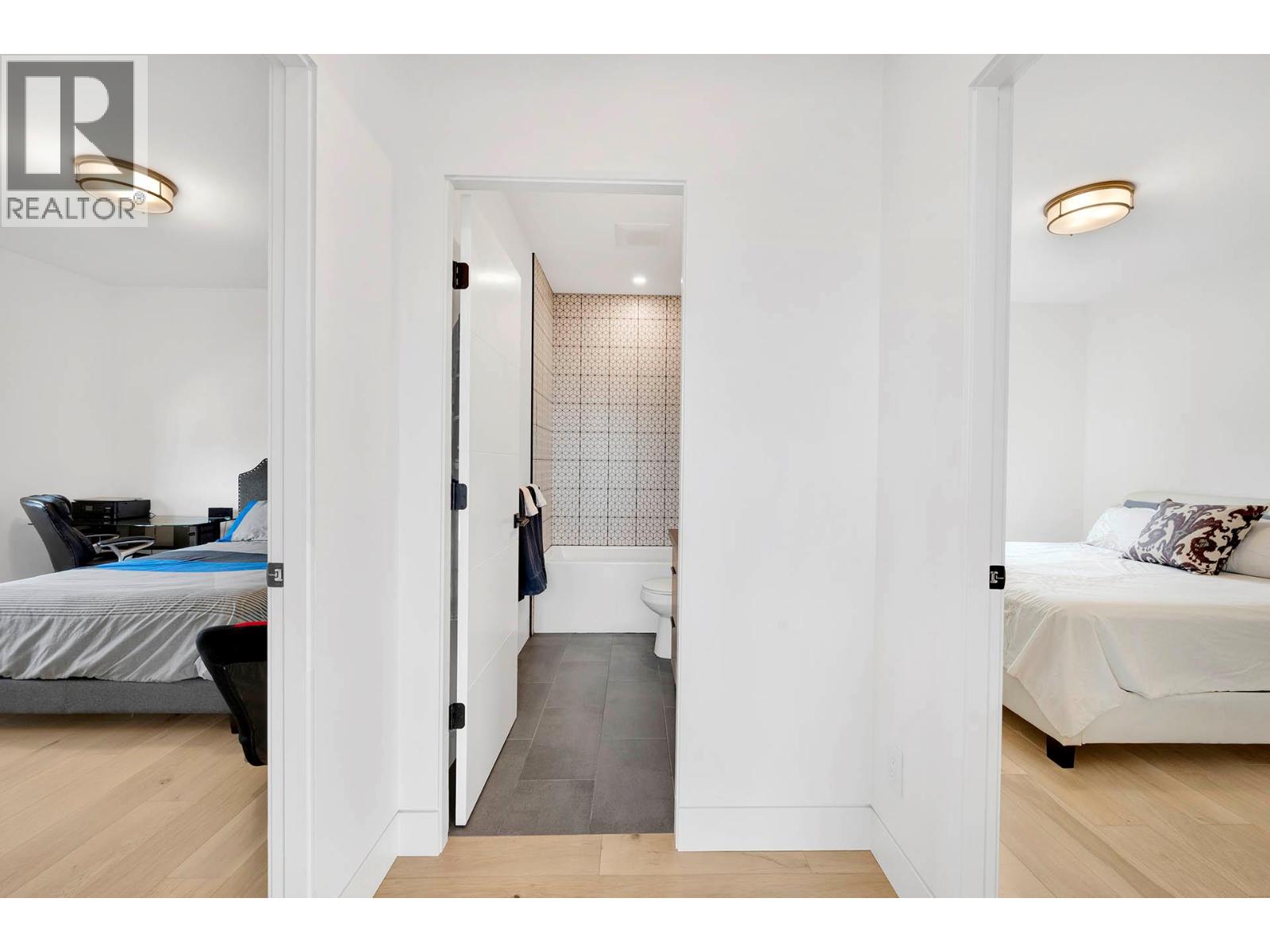 887 Fernie Road - 74