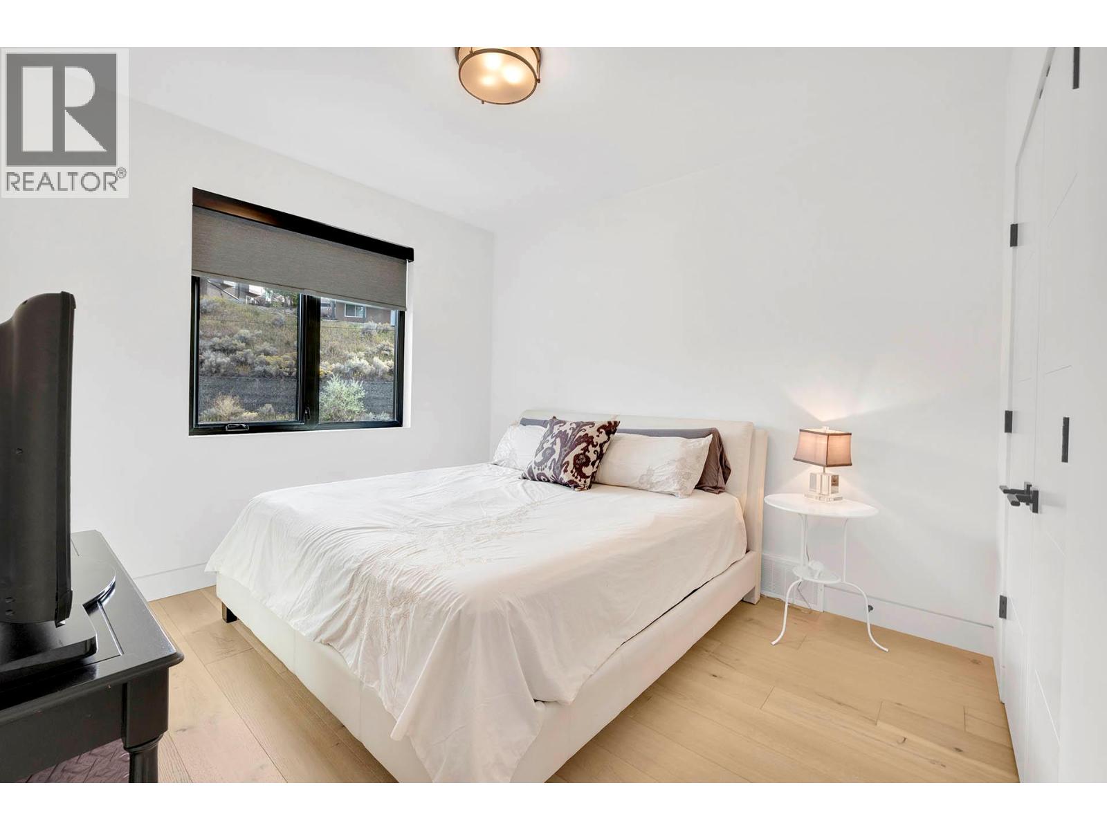 887 Fernie Road - 76