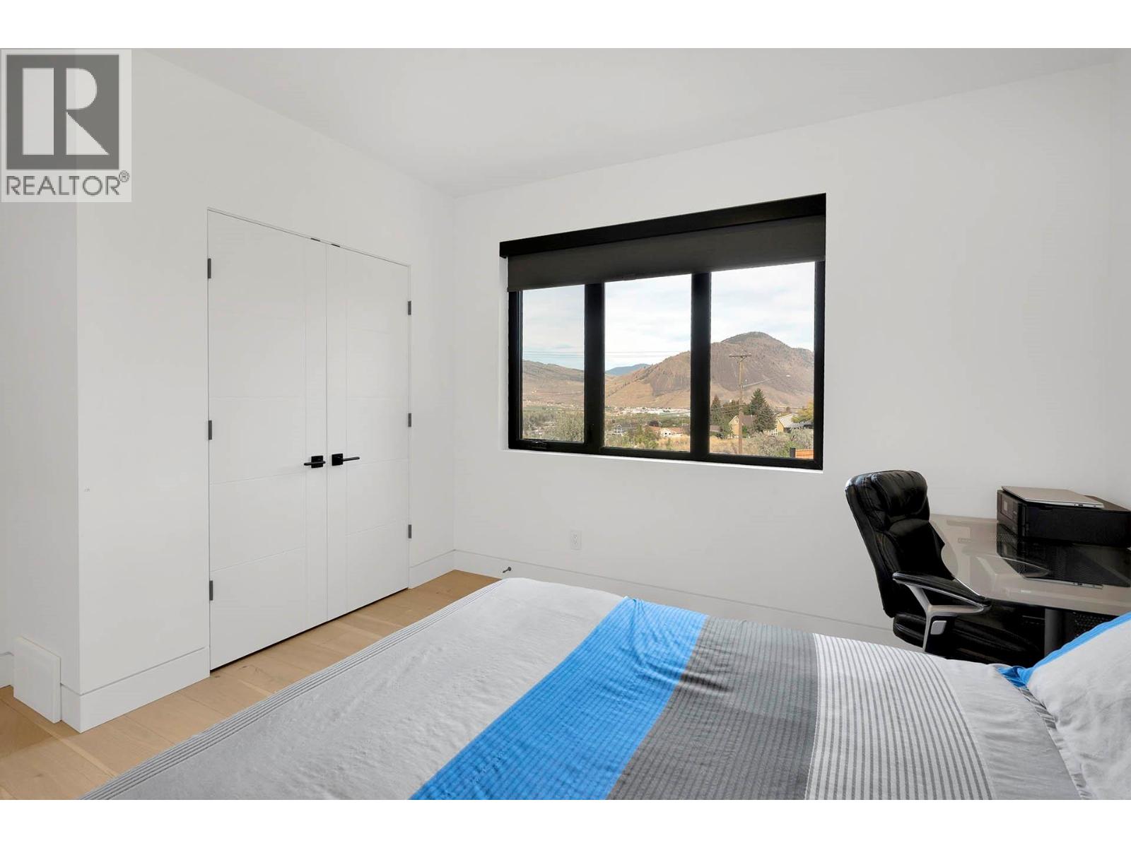 887 Fernie Road - 77