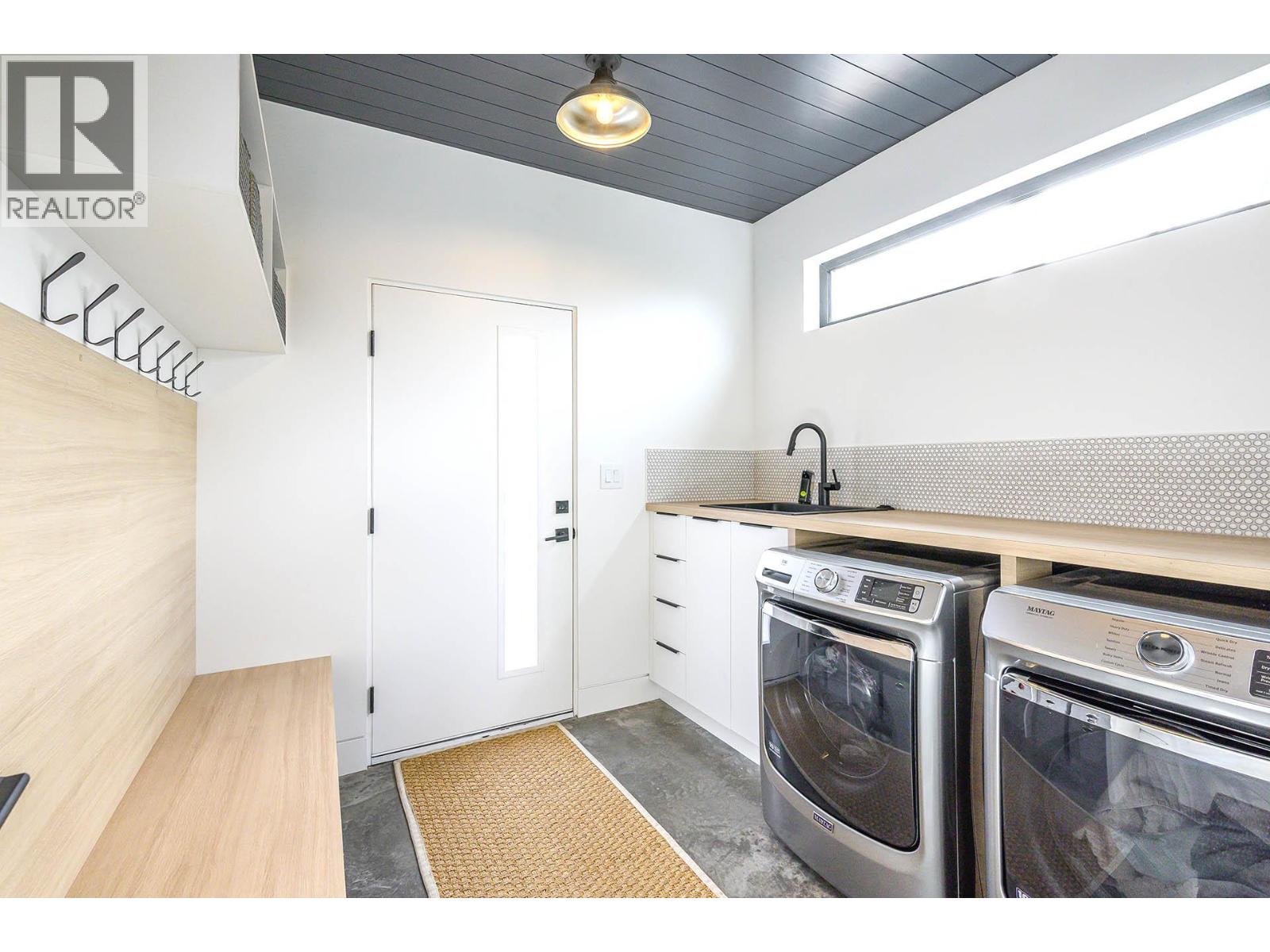 887 Fernie Road - 65